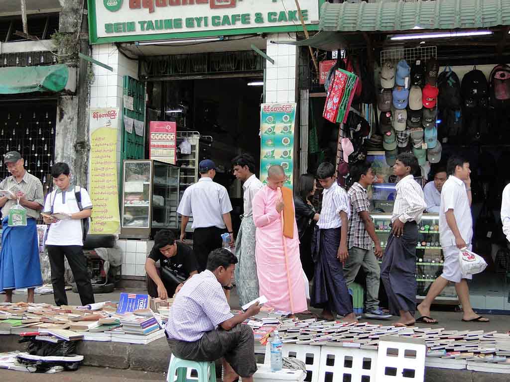 Callejeando por Yangon Callejeando por Yangon