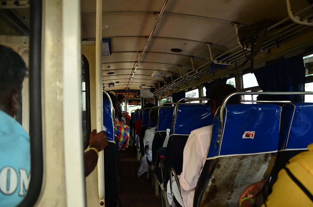 Bus a Anuradhapura