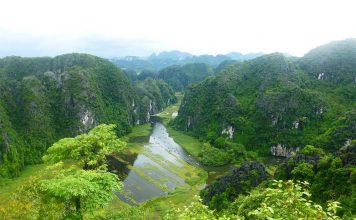 Ninh Binh, Tan Coc, Mua Cave, Vietnam