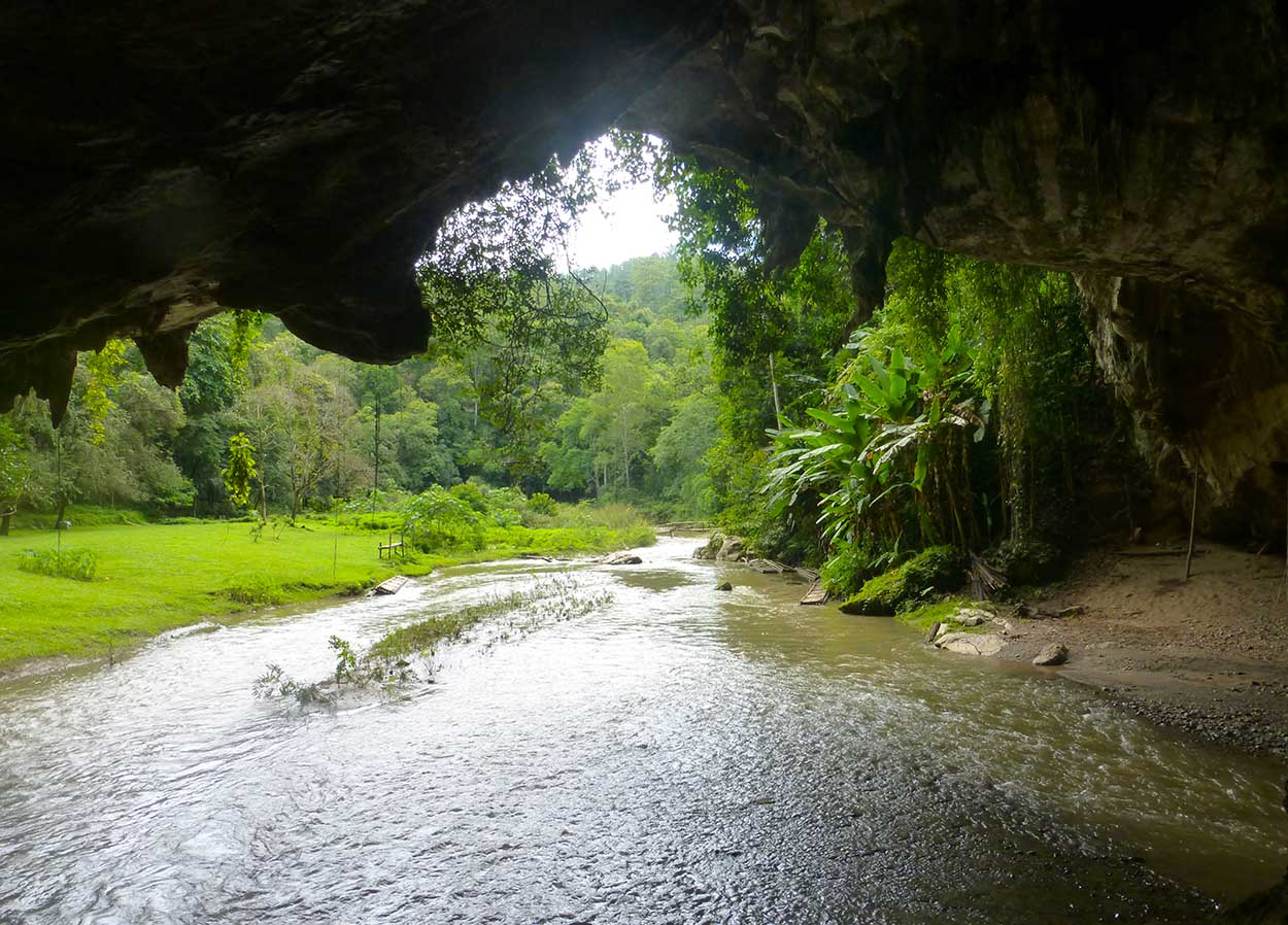 Cueva de Tham Lot, Tailandia