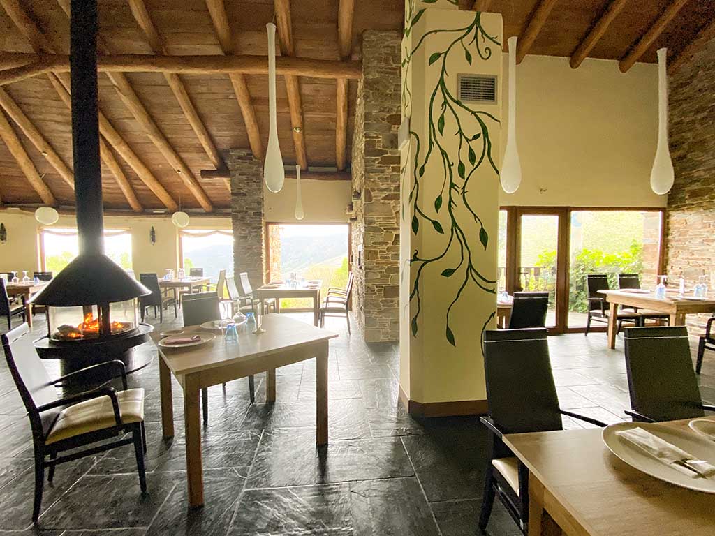 turismo rural, Restaurante Los Arándanos, Taramundi.