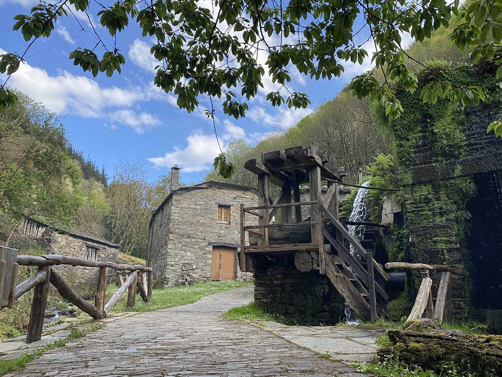turismo rural, teixois, taramundi, molino